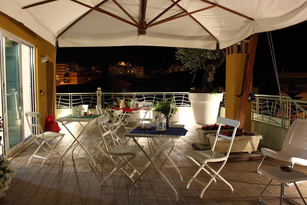 B&B I Fiori Del Mare Agropoli Bagian luar foto