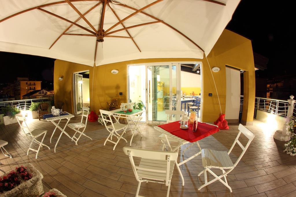 B&B I Fiori Del Mare Agropoli Bagian luar foto